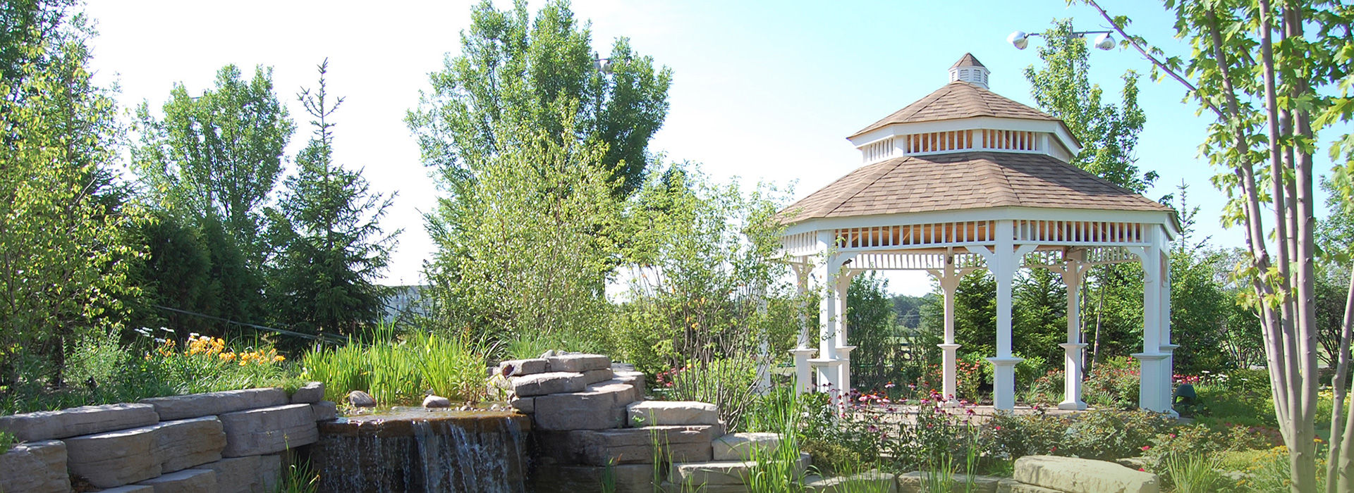 image of gazebo on scenic golf course